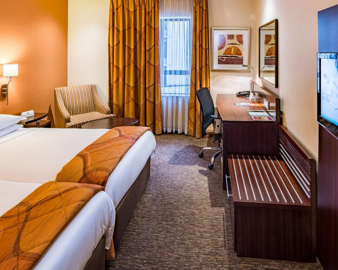 City Lodge Hotel Hatfield, Pretoria Bagian luar foto