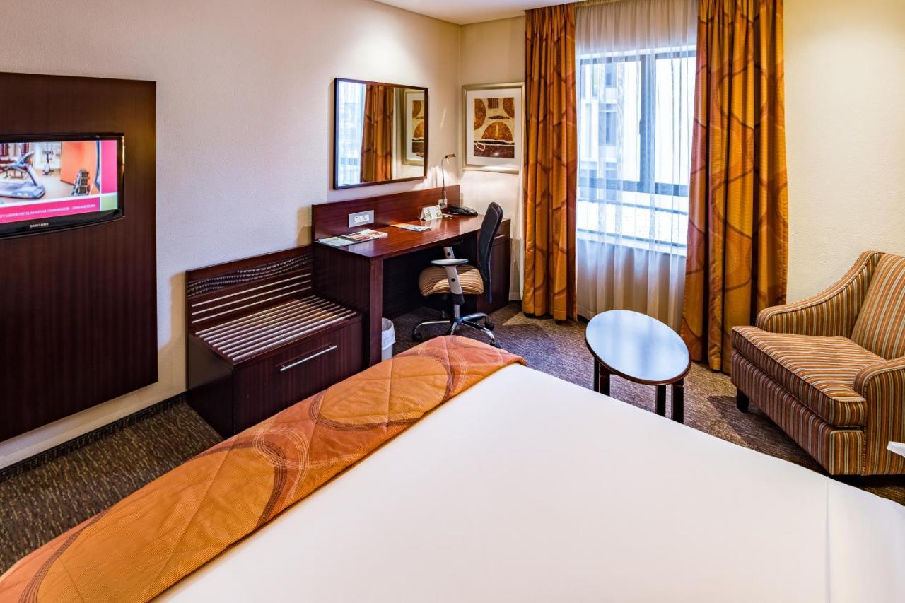 City Lodge Hotel Hatfield, Pretoria Bagian luar foto
