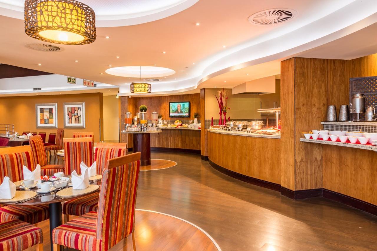 City Lodge Hotel Hatfield, Pretoria Bagian luar foto