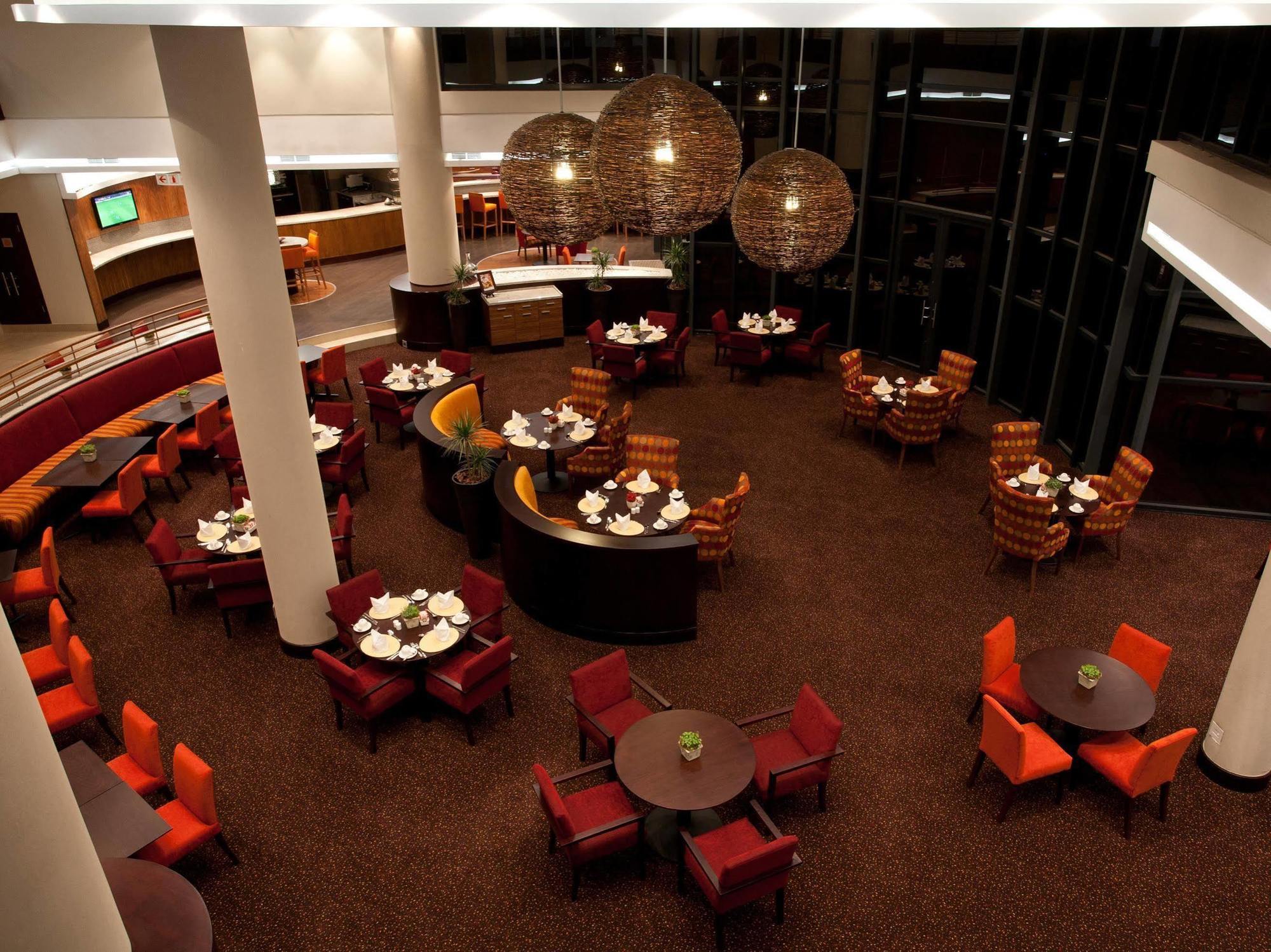 City Lodge Hotel Hatfield, Pretoria Bagian luar foto
