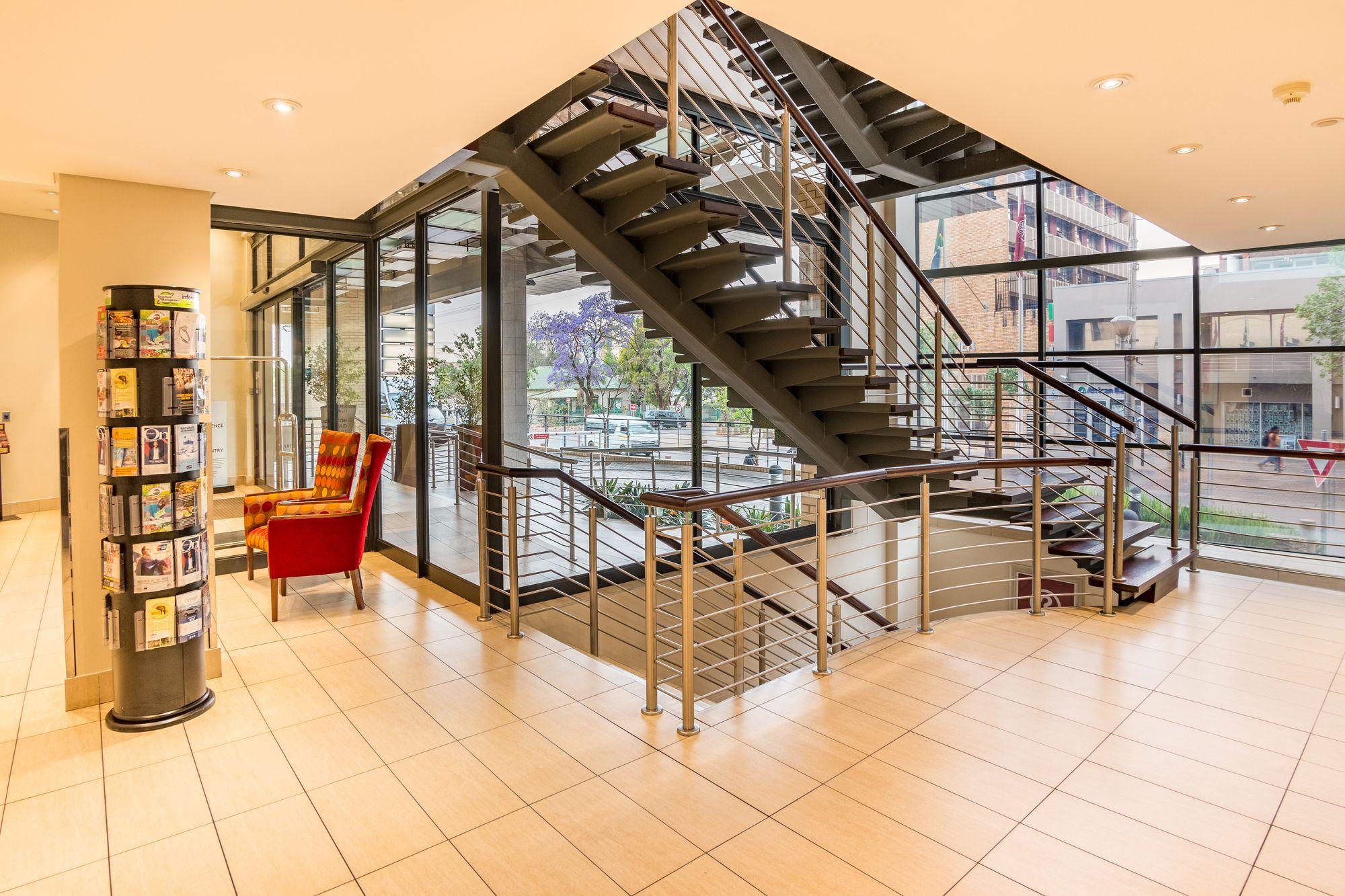 City Lodge Hotel Hatfield, Pretoria Bagian luar foto